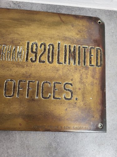 PLAQUE EN LAITON REGISTERED OFFICES JOHN BAKER ET C° ROTHERHAM 1920 N°1