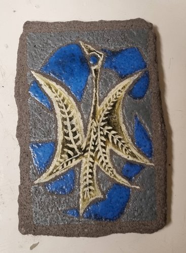 Plaque en pierre de lave émaillée - Jean Jaffeux.