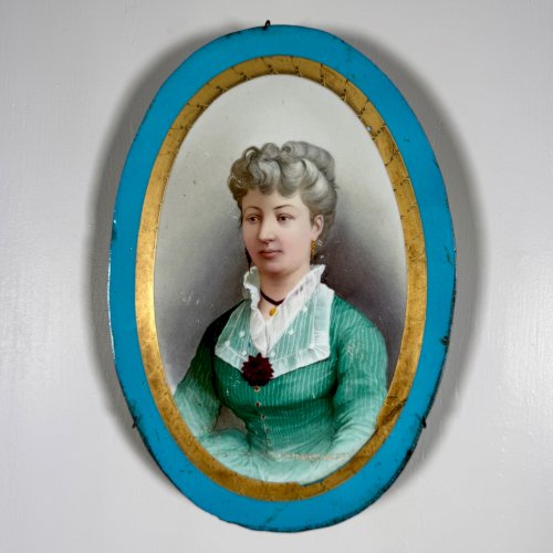 Plaque en porcelaine XIXe élégante en dentelle dans cartouche central A5834