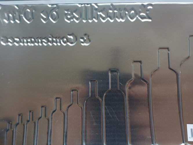 Plaque métal Bouteilles de Vin & Contenances  30 x 20 cm