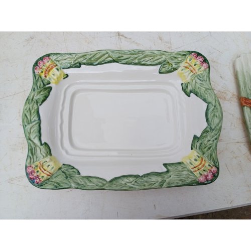 Plat à Aspèrges en Faience