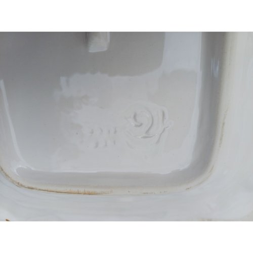 Plat à Aspèrges en Faience