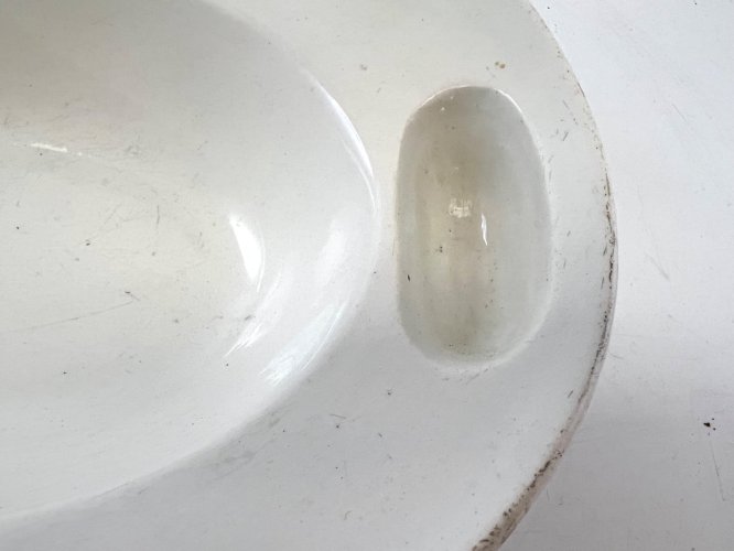 Plat à barbe ancien XIXe Sarreguemines, faïence blanche estampillée