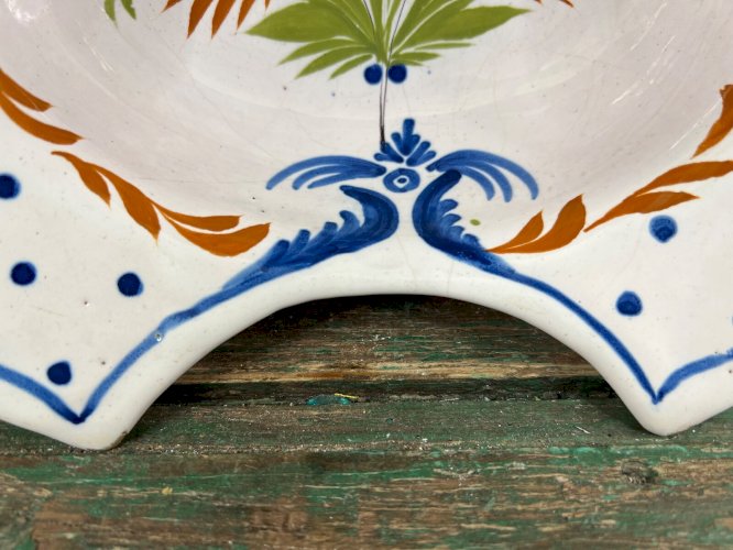 Plat à barbe Waly XIXe – décor floral – faïence ancienne – France
