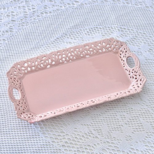 Plat à cake ancien en faïence ajourée dentelle rose