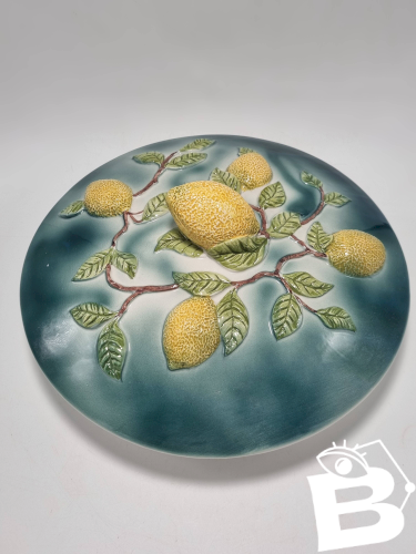 Plat à couvercle barbotine