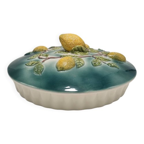 Plat à couvercle barbotine