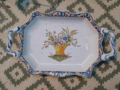 plat à decor rouen fait main Geo Martel en bon etat