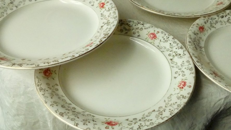 PLAT A TARTE ASSIETTES A DESSERTS EN FAIENCE VILLEROY BOCH METTLACH FRANCE-SAAR*
