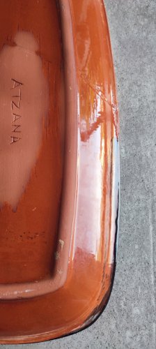 Plat allongé signé Thomas Buxó  atelier Atzana céramique moderniste 