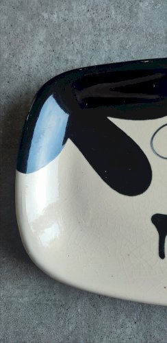 Plat allongé signé Thomas Buxó  atelier Atzana céramique moderniste 