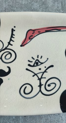 Plat allongé signé Thomas Buxó  atelier Atzana céramique moderniste 