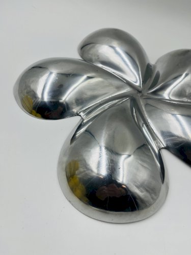 Plat apéritif vintage aluminium massif émaillé Fleur 39cm