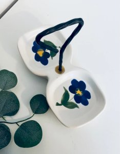 Double vintage appetizer plate from the 60s in ceramic with a metal handle