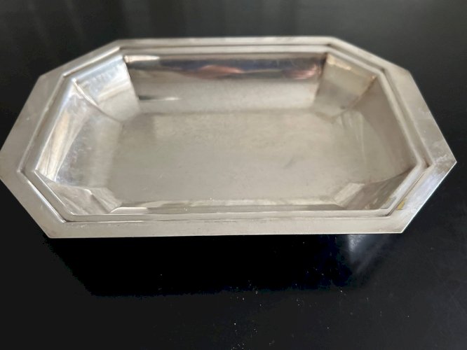 plat art déco en métal argenté