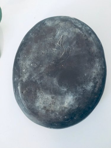 Plat artisanal abstrait