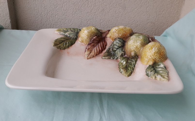 Plat barbotine citrons