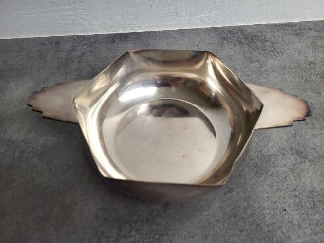 PLAT CREUX A OREILLES EN METAL ARGENTE N°5