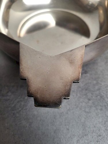 PLAT CREUX A OREILLES EN METAL ARGENTE N°5