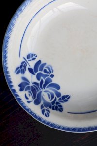 Plat creux ancien en faïence de Badonviller décor fleurs bleues