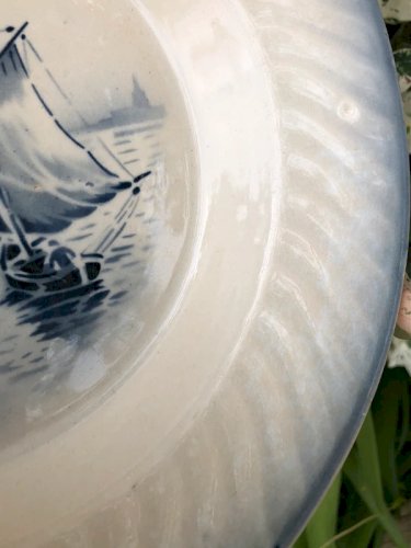 Plat creux ancien L Amandinoise motifs Delft