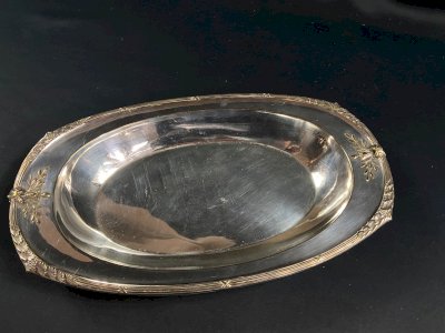 Silver-plated hollow bread basket in Louis XVI style