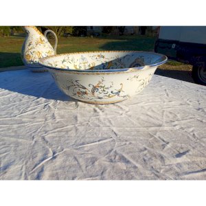 Hollow Dish in Gien Faience 19th Century