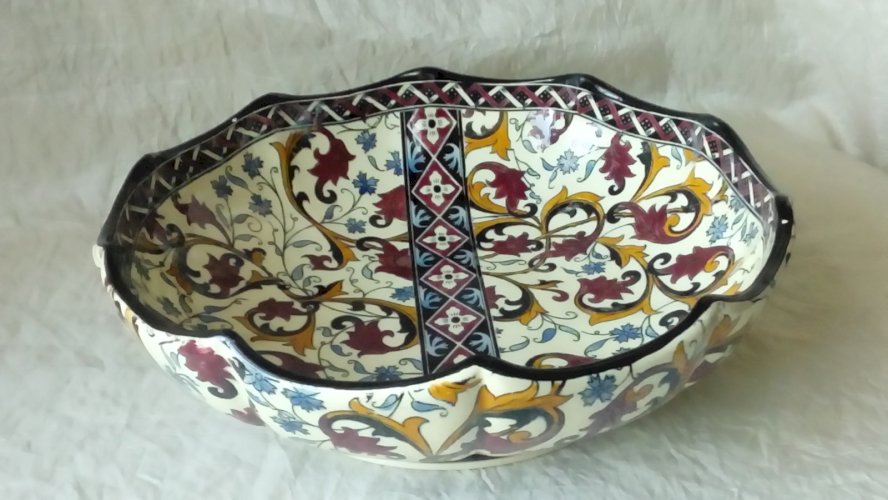PLAT CREUX EN FAIENCE DE GIEN EPOQUE 1938-1960 MOTIF FRANCOIS 1 ER**