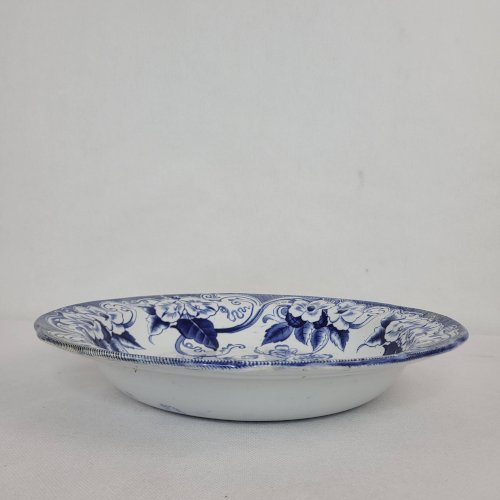 Plat creux rond Creil & Montereau Flora Plat creux rond en faïence de Creil