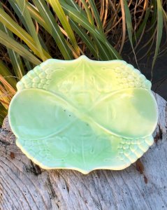 Plat creux vert en céramique