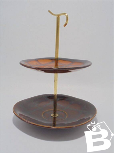 Plat de service à étage