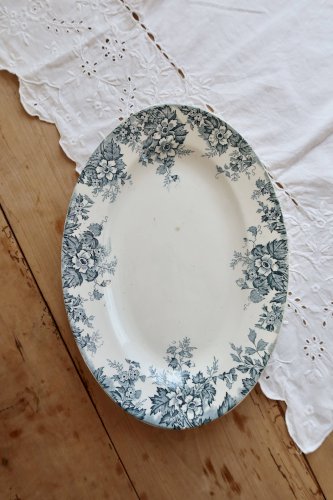 Plat de service ovale ancien terre de fer Saint Amand et Hamage - Modèle Ma