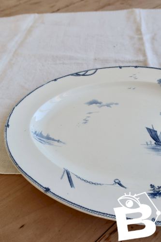Plat de service ovale antique Gien modèle Marines