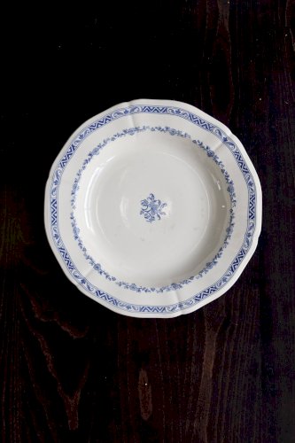 Plat de service rond et creux faïence Gien – Modèle “Royal”