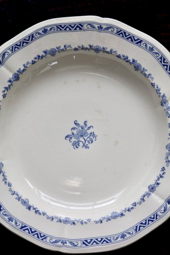 Plat de service rond et creux faïence Gien – Modèle “Royal”