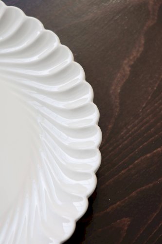 Plat de service rond vintage porcelaine blanche torsadée Limoges Haviland