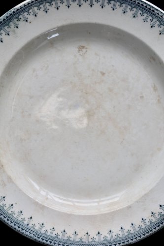 Plat de service rond vintage terre de fer patinée - Modèle Bordure