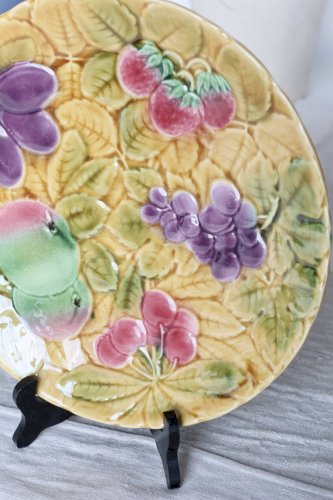 Plat de service vintage Sarreguemines en barbotine