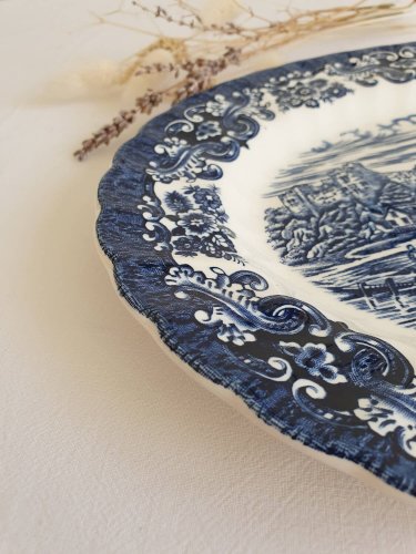 Plat en céramique anglaise