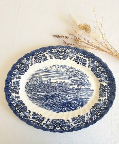 Plat en céramique anglaise