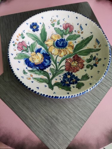 Plat en céramique espagnol signé