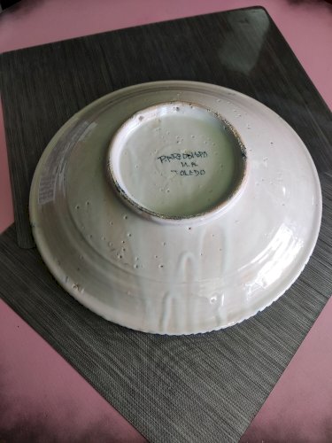 Plat en céramique espagnol signé