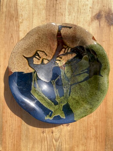 Plat en céramique signé Cerampuo