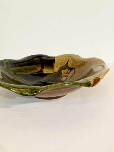 Plat en céramique signé Cerampuo