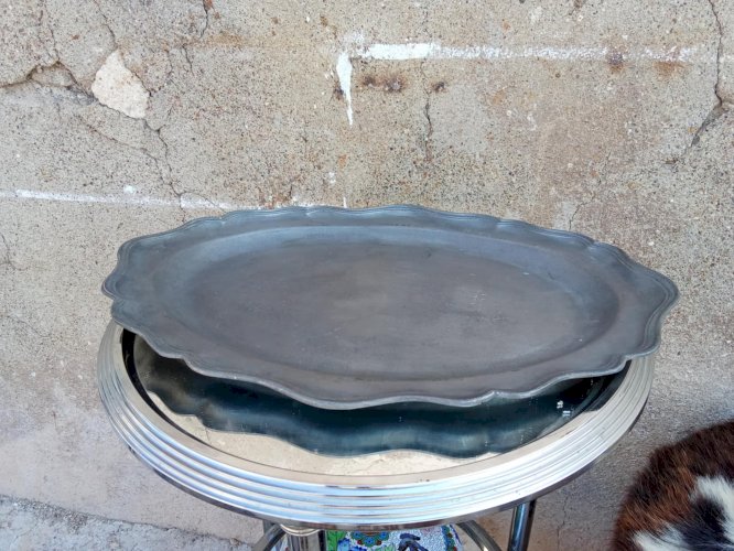 Plat en étain ancien