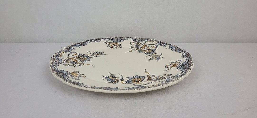 Plat en faïence de Salins modèle Chevreuse