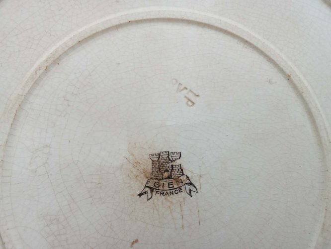 Plat en faïence : Gien XIX ème siècle