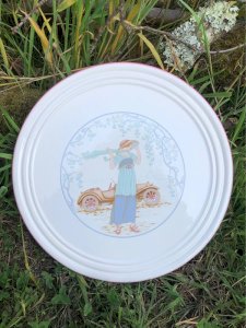 Italian faience dish Primula