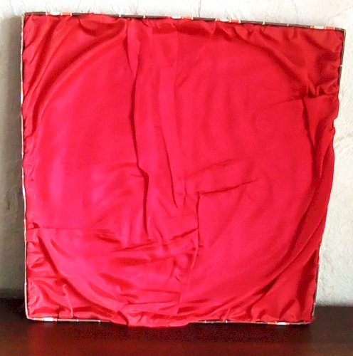 Plat en faïence Obernai/Sarreguemines – Signé Henry Loux – Scène alsacienne – Diamètre 34 cm – Faïence française vintage – Pièce rare et décorative