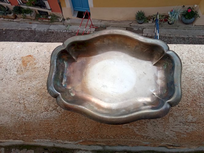 Plat en métal argenté orfèvre Ravinet d'enfer 